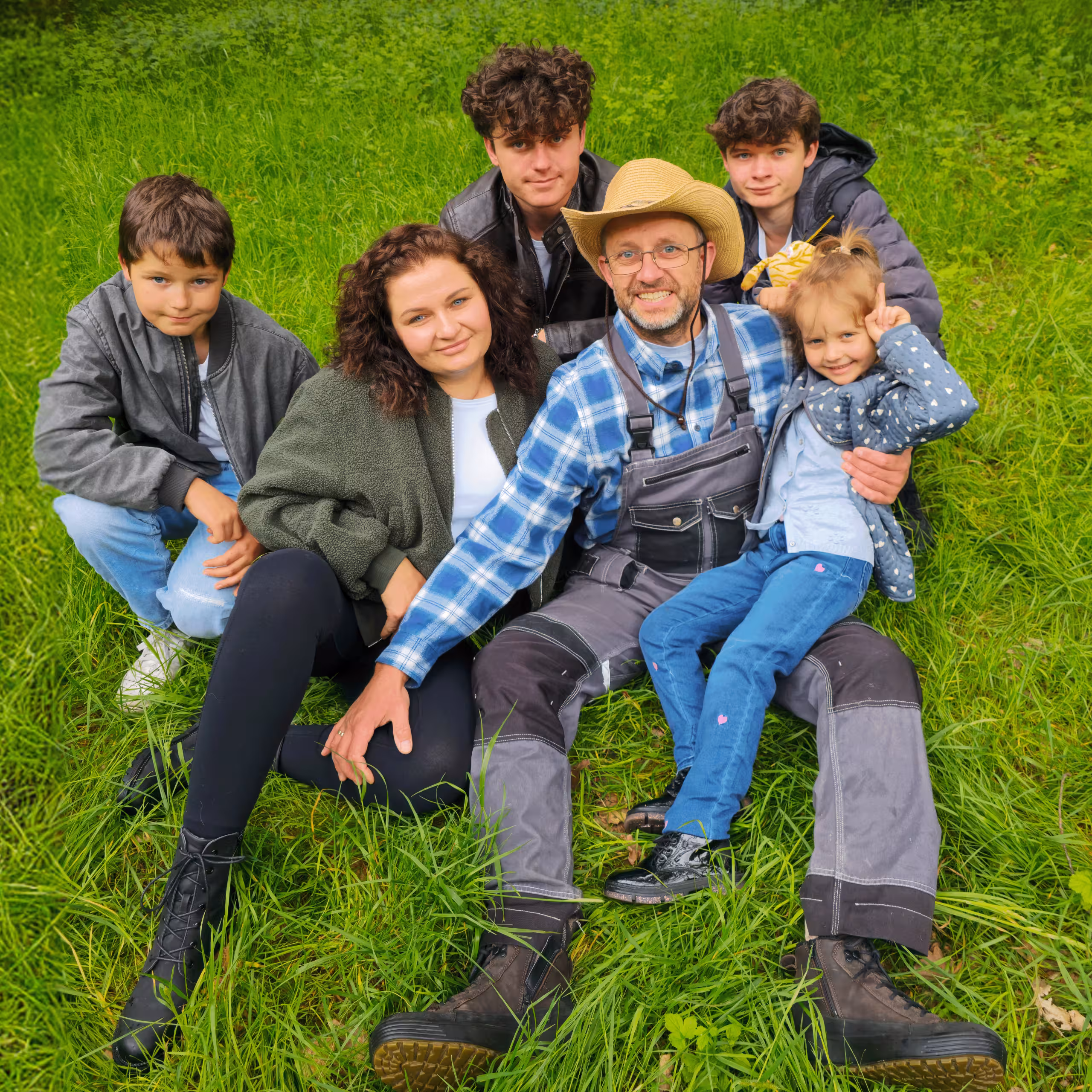 Rodzina Majda – Tomasz, Agnieszka i dzieci, gospodarstwo Mikoszów Dolny Śląsk